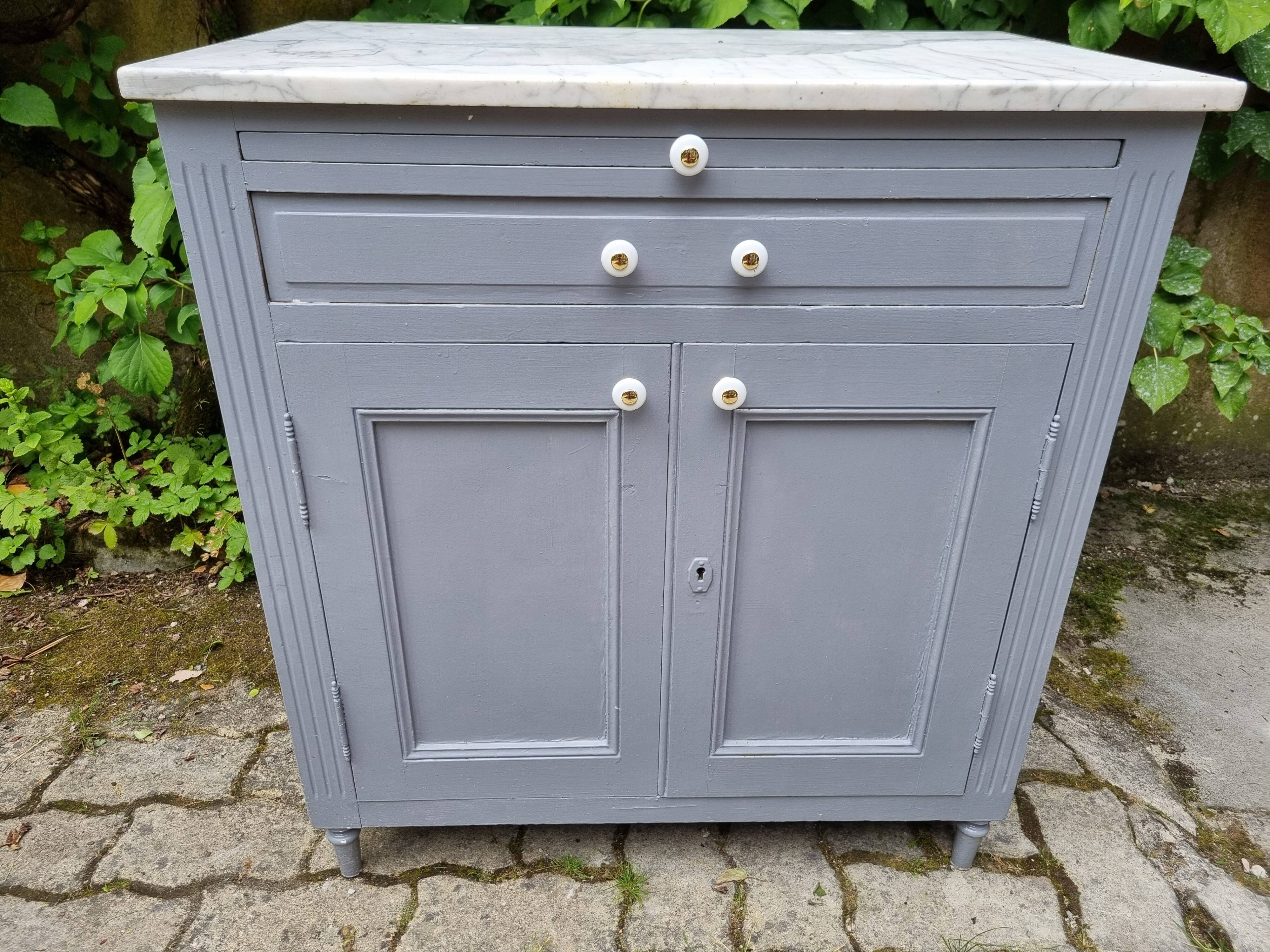 meuble de métier, buffet parisien