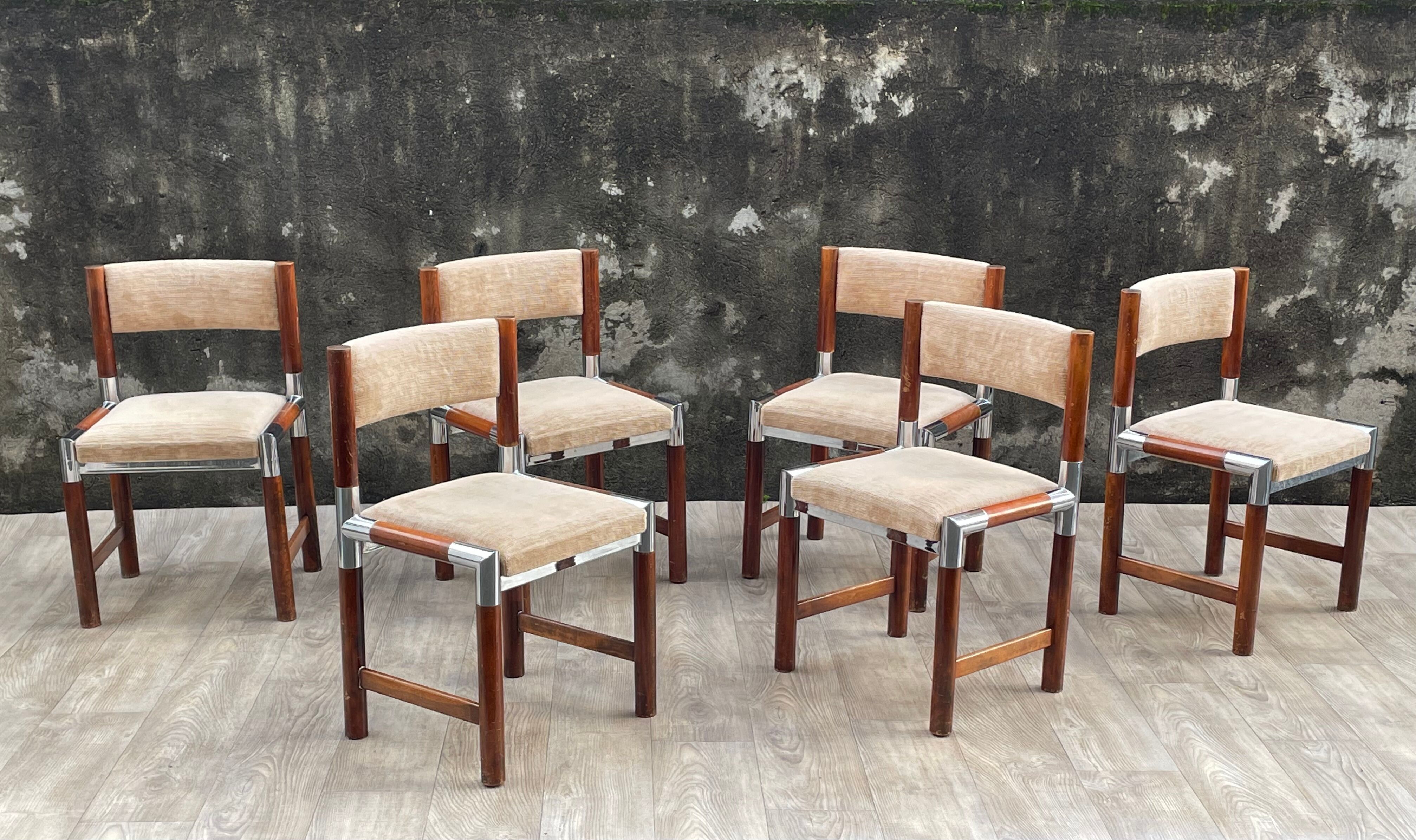 6 vintage chairs in wood, metal and fabric