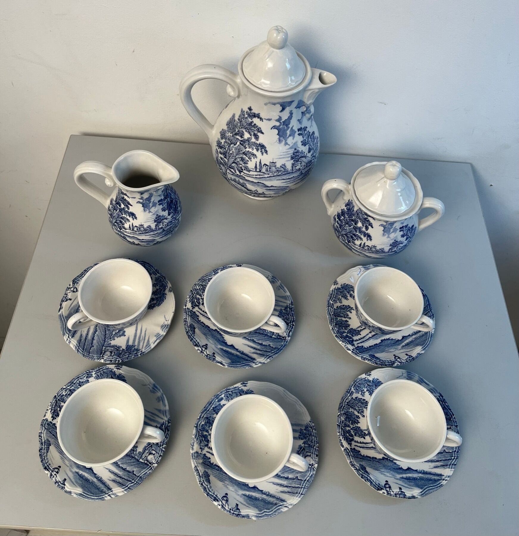 English style coffee service 70s