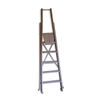 Painter's stepladder