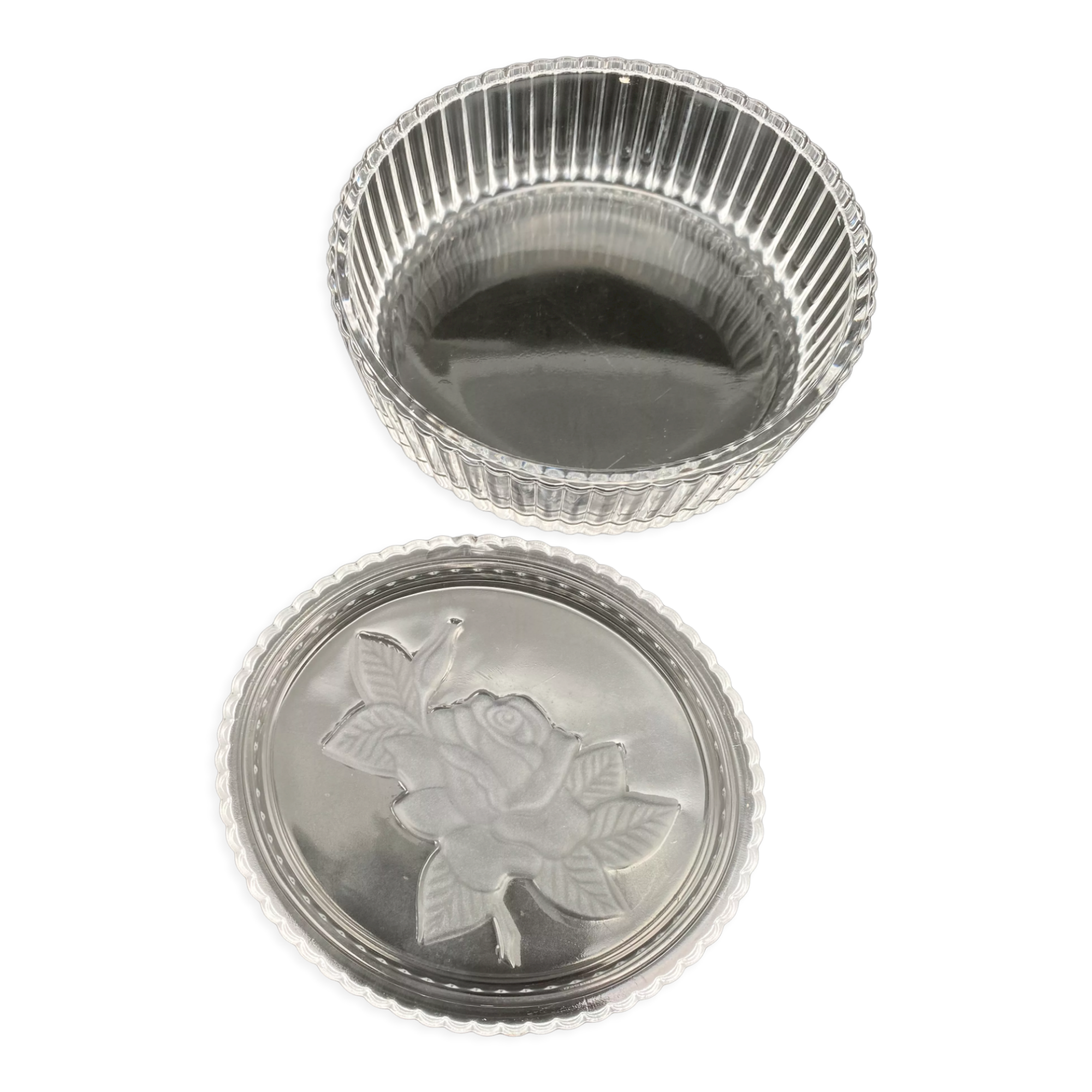 Decorative box in pink glass