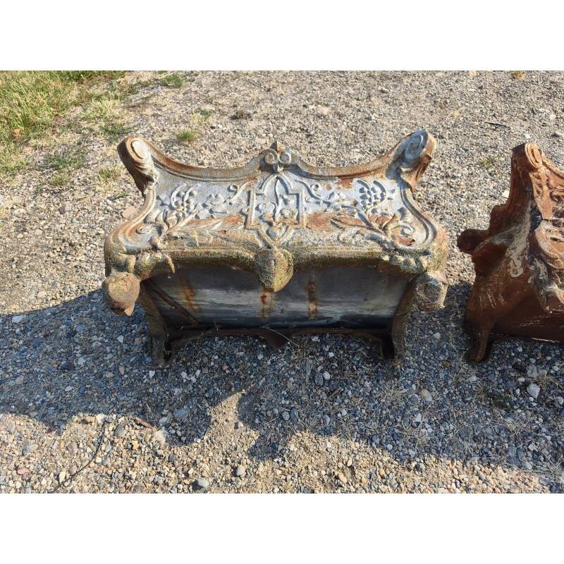 2 cast iron planters from 1900 in Rococo style, Charleville - Mézières