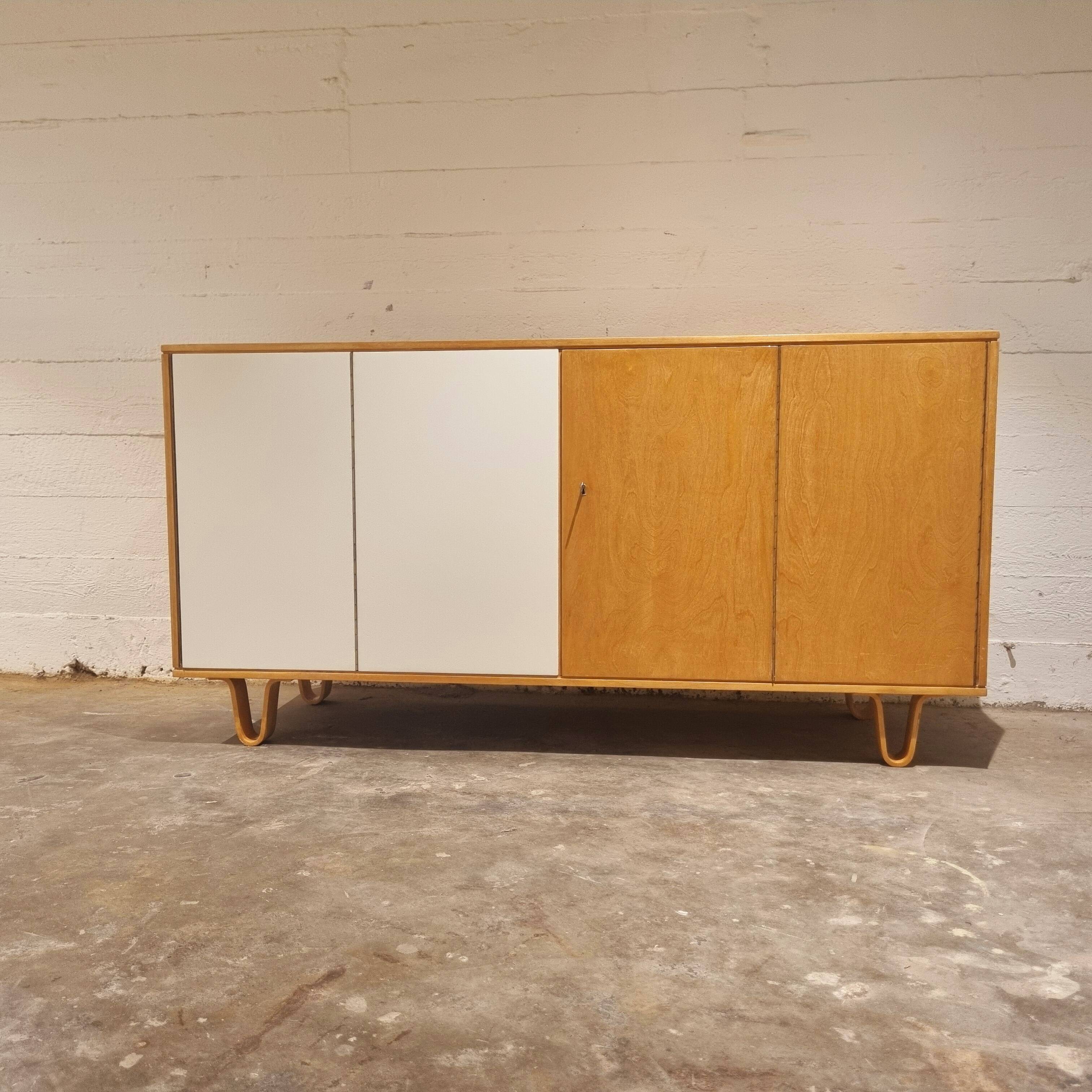 Modernist sideboard DB02 designed by Cees Braakman for UMS Pastoe 1954