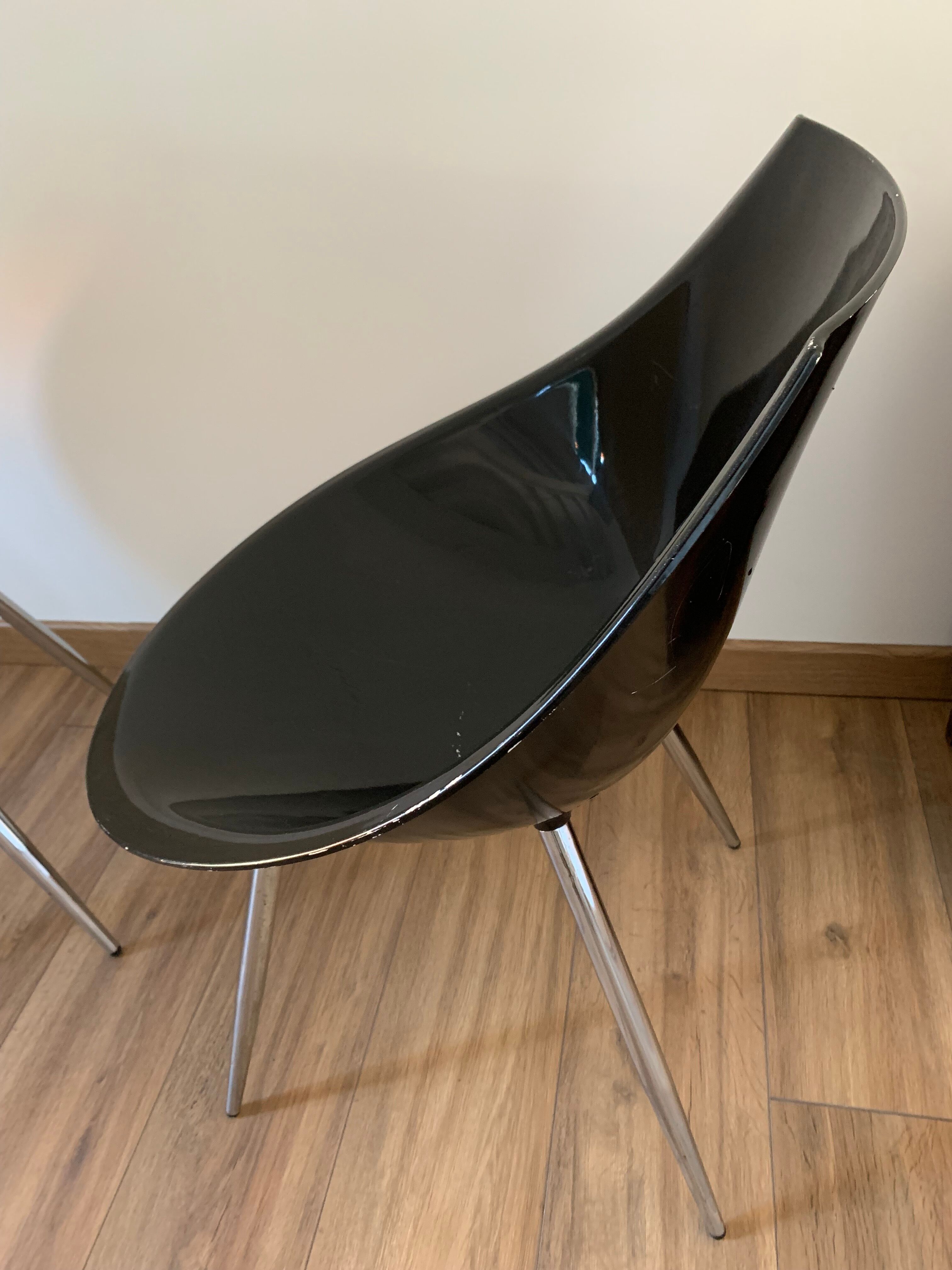 Duo of chairs