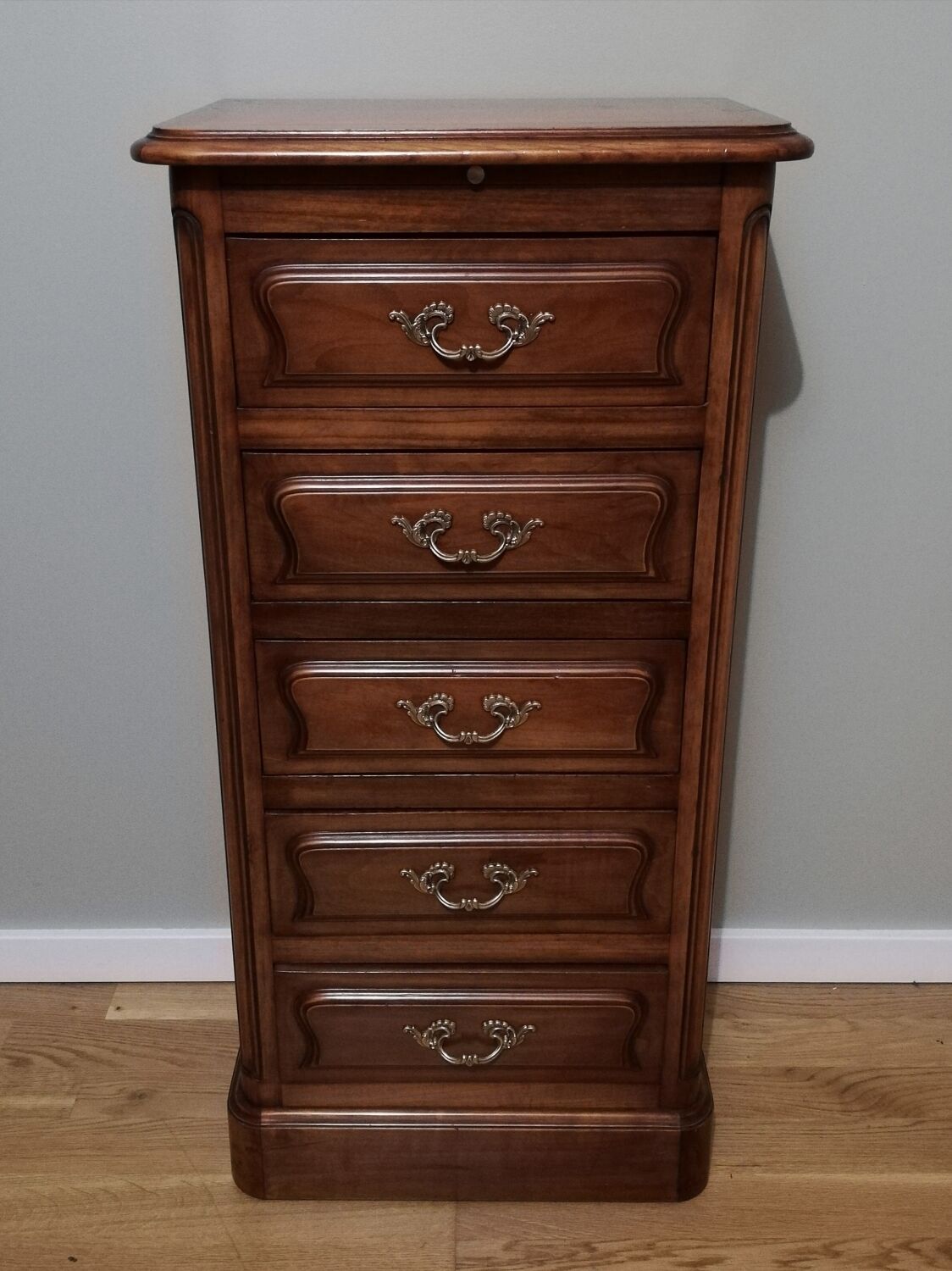 Ragpicker 5 cherry drawers