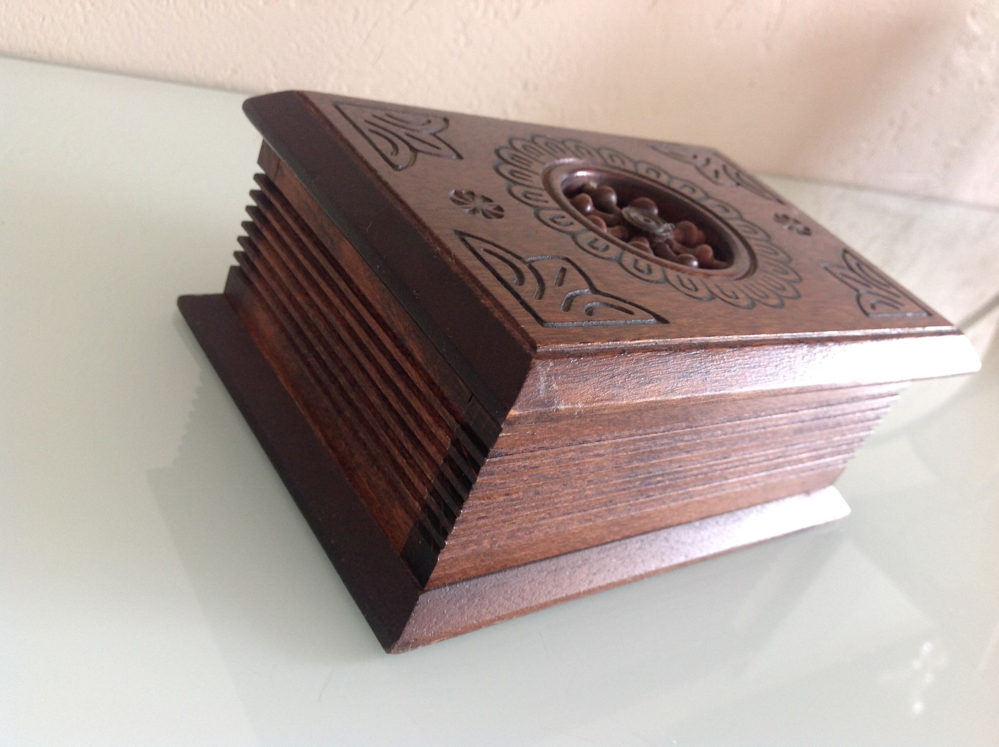 Old patented open-wood cigarette box 30-40 years