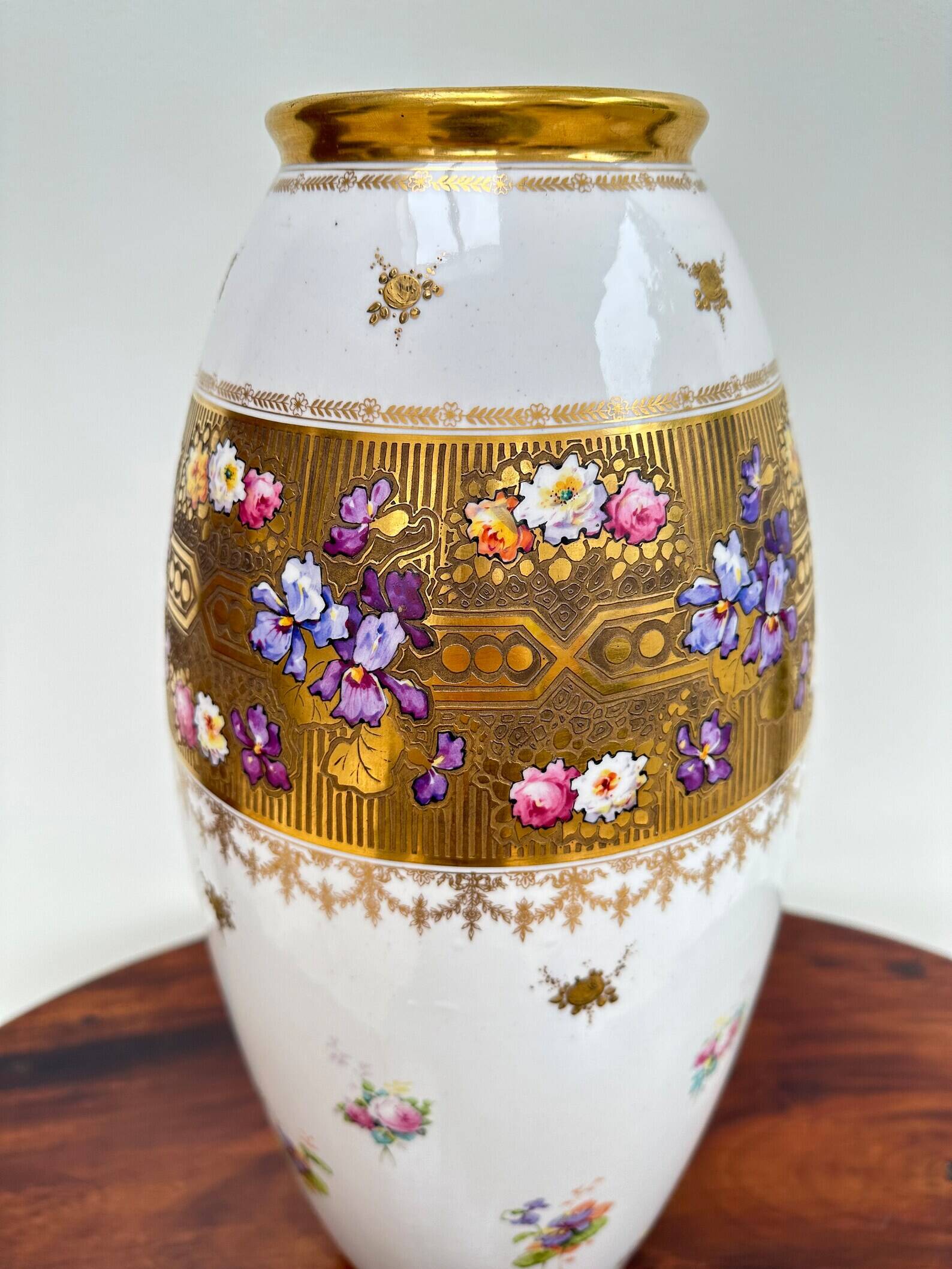 Very large limoges porcelain vase bernardaud white and iris gold