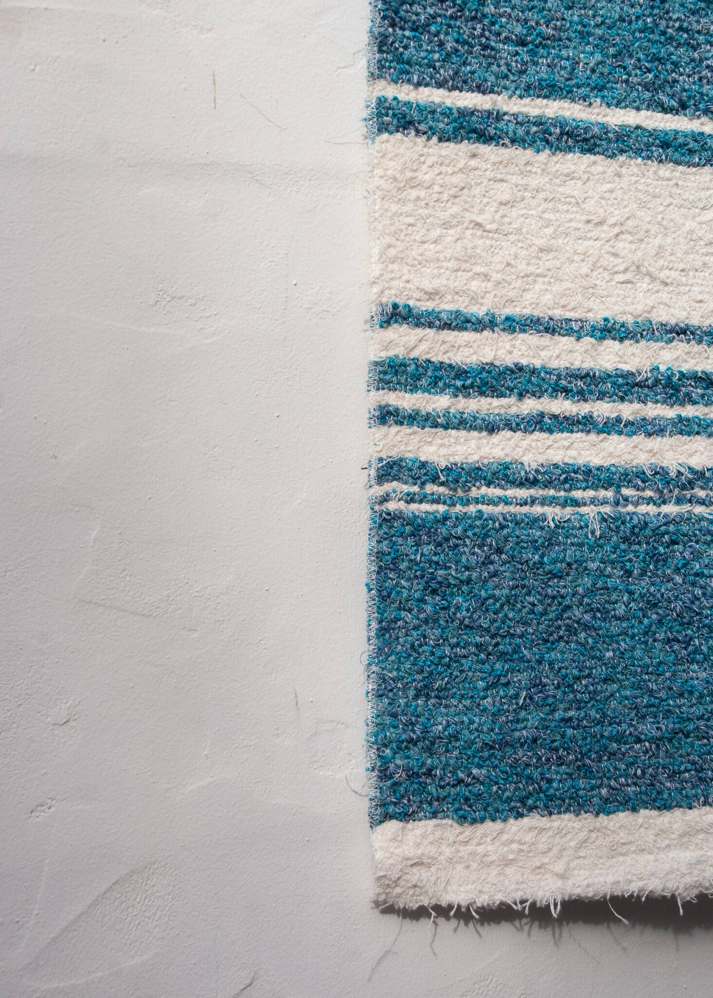 Handwoven recycled cotton rug - 40 x 60 cm