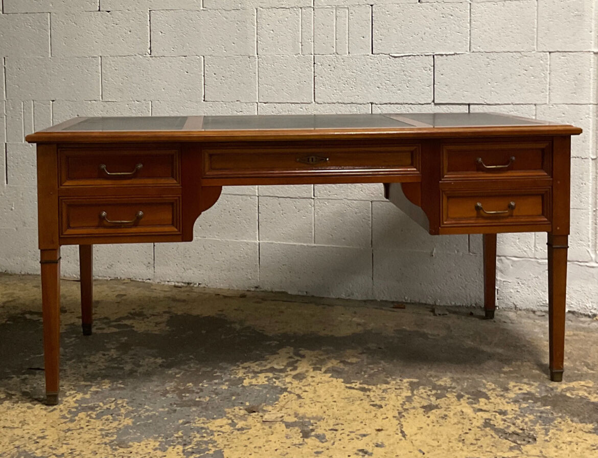 Louis XVI style desk in cherry edition Grange