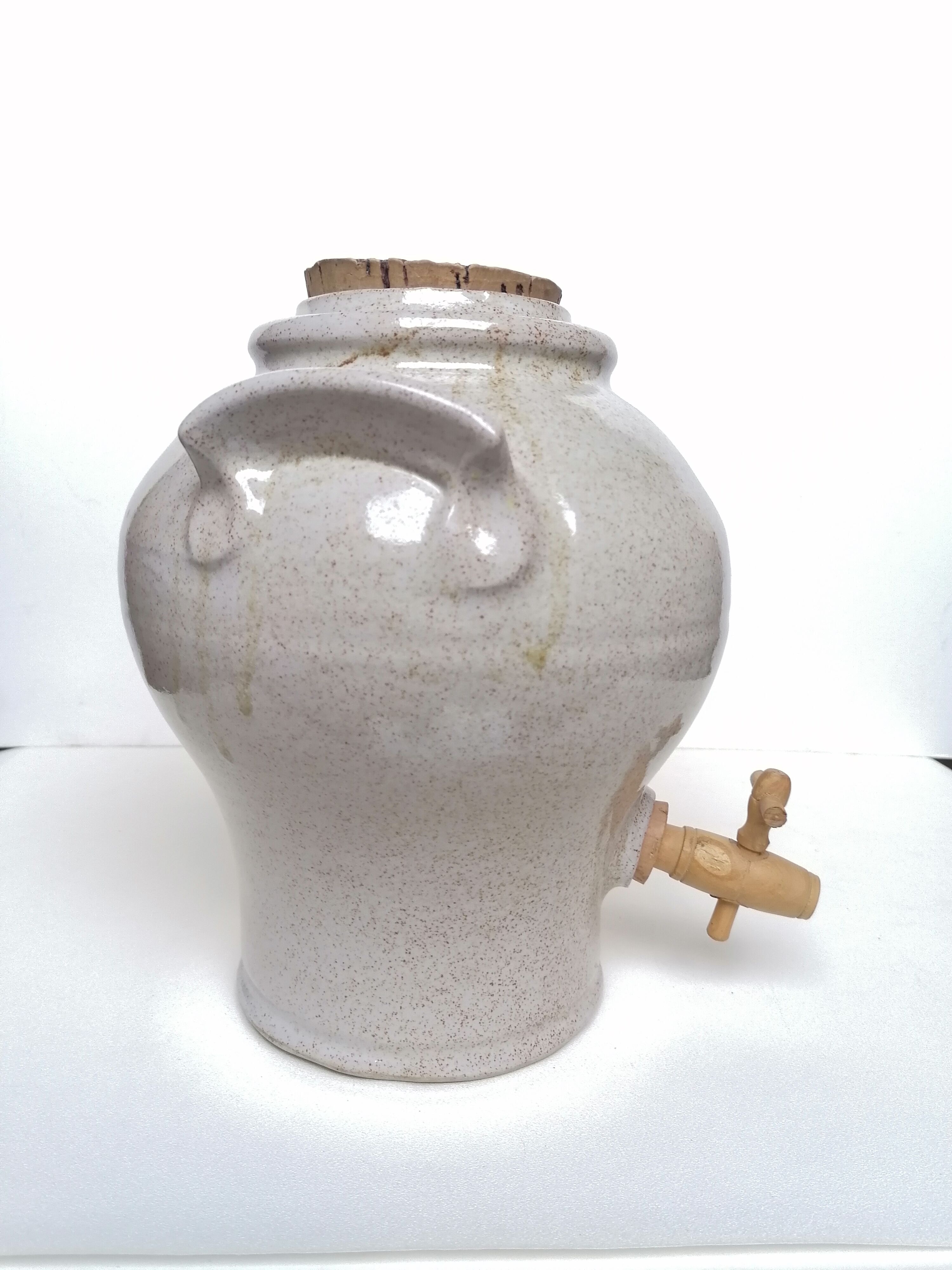 Vinaigrier stamped Norman pottery