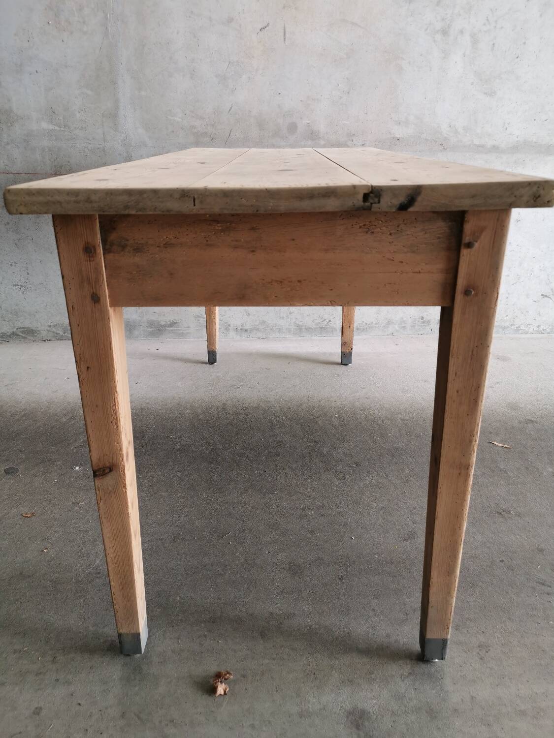 Farmhouse Table / Country Table