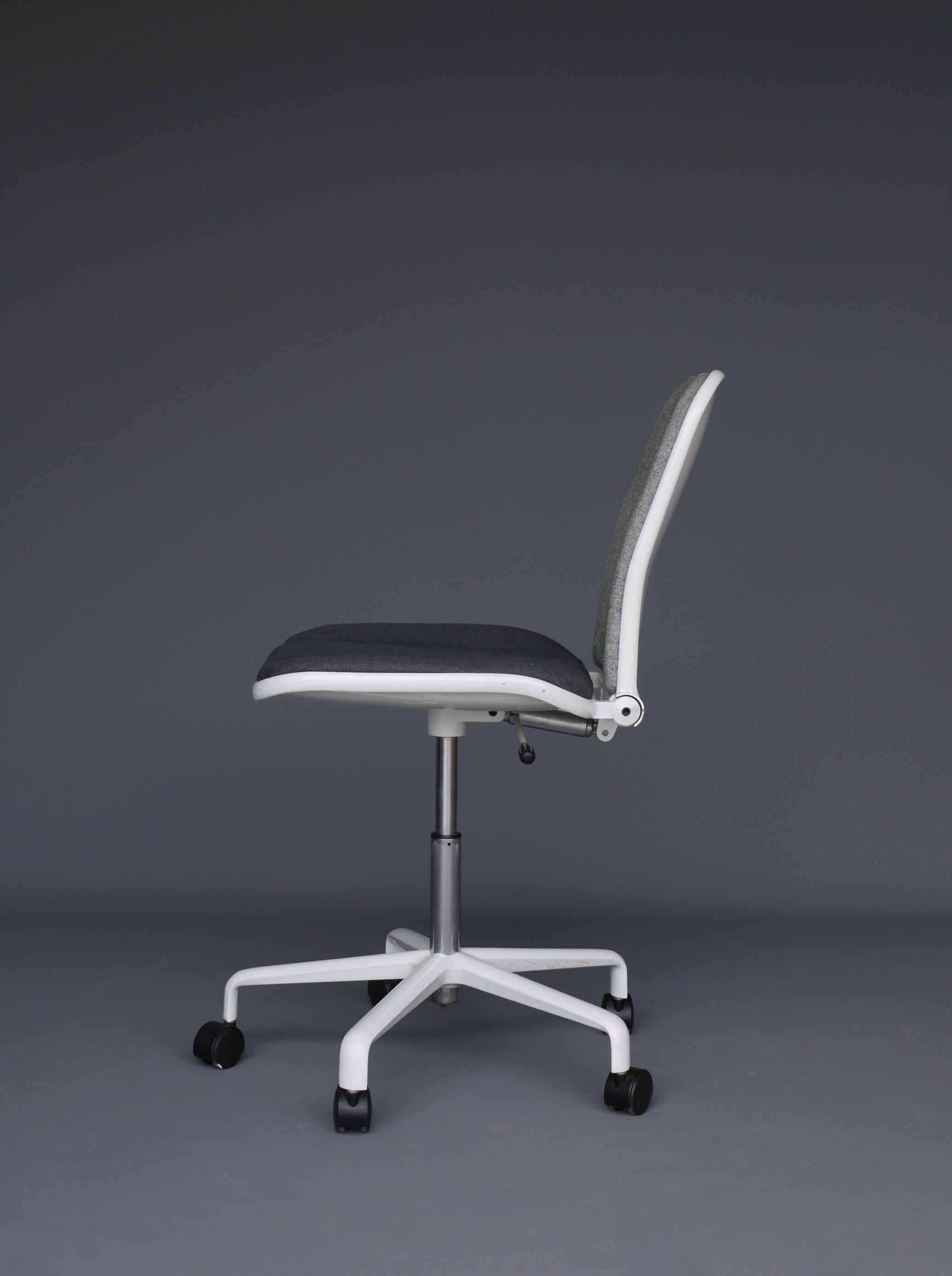 Supporto vintage office chair by Fred Scott for Hille 1980s