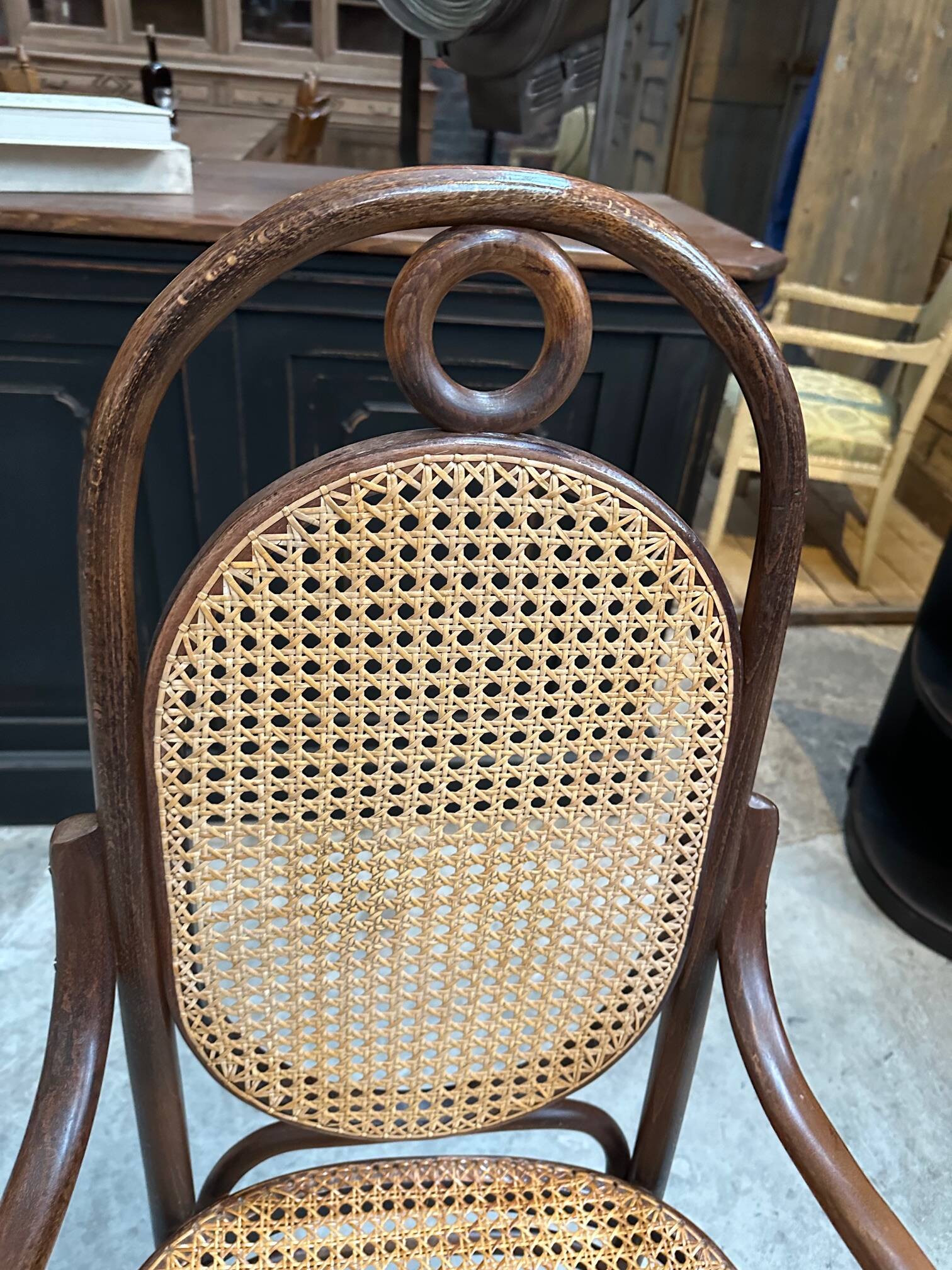 Thonet n°17 curved wooden armchair