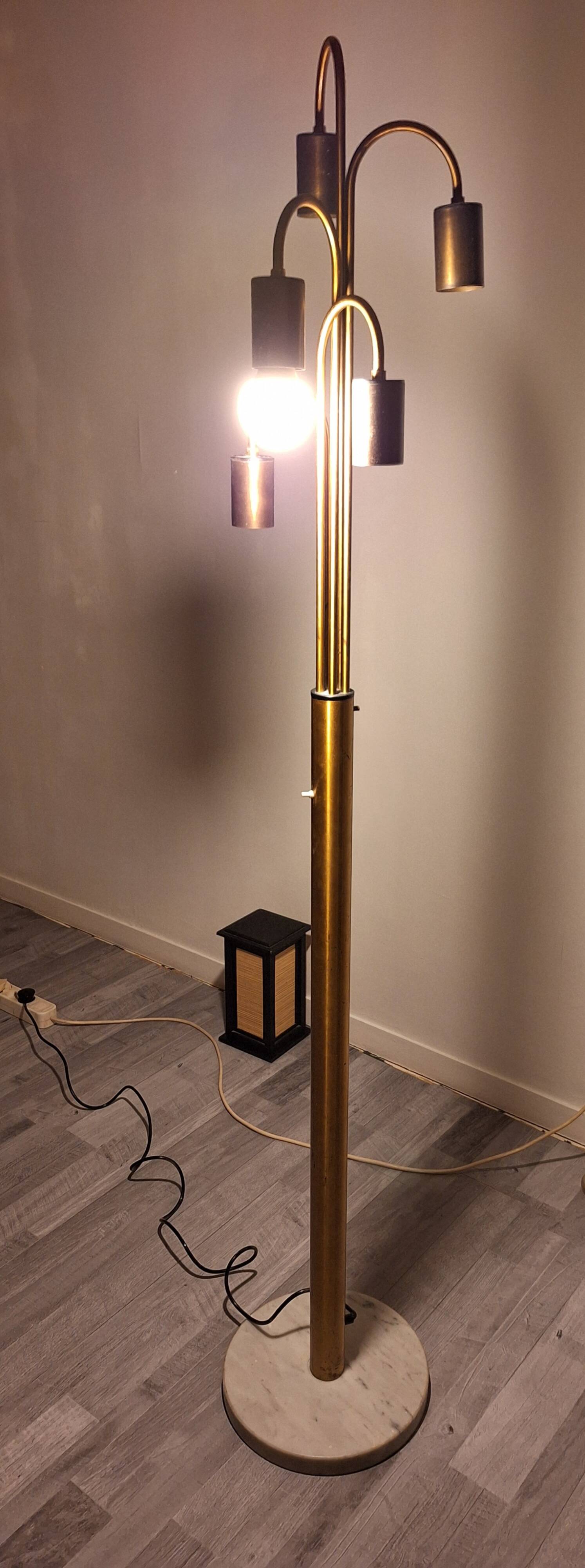 Vibtage floor lamp