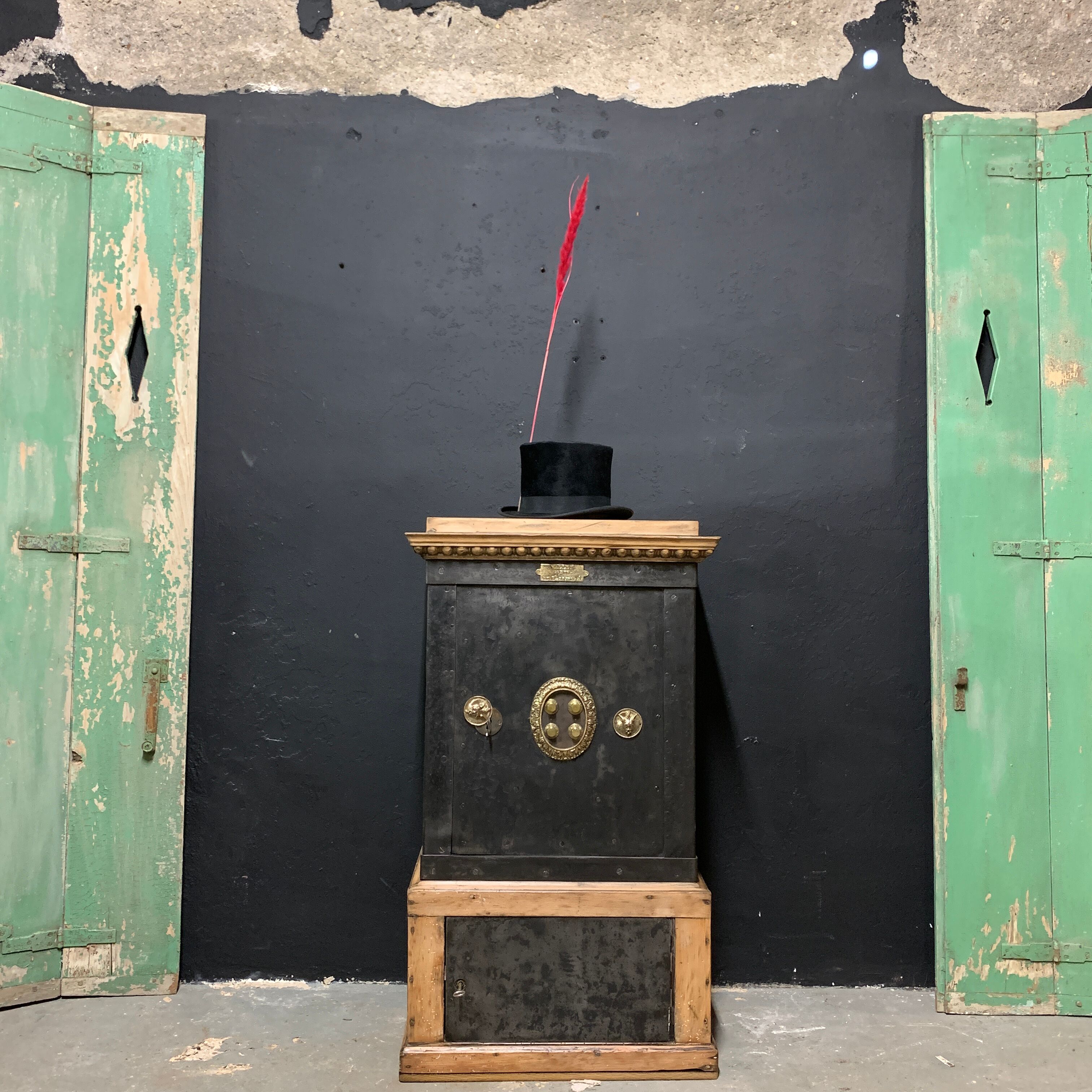 Vallet 1880 Strong Box