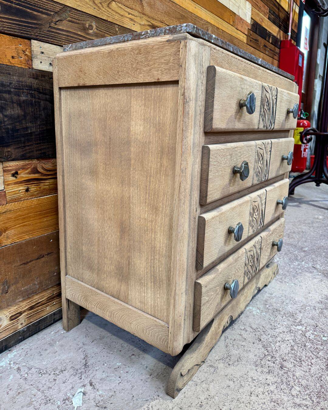 Art Deco oak chest of drawers