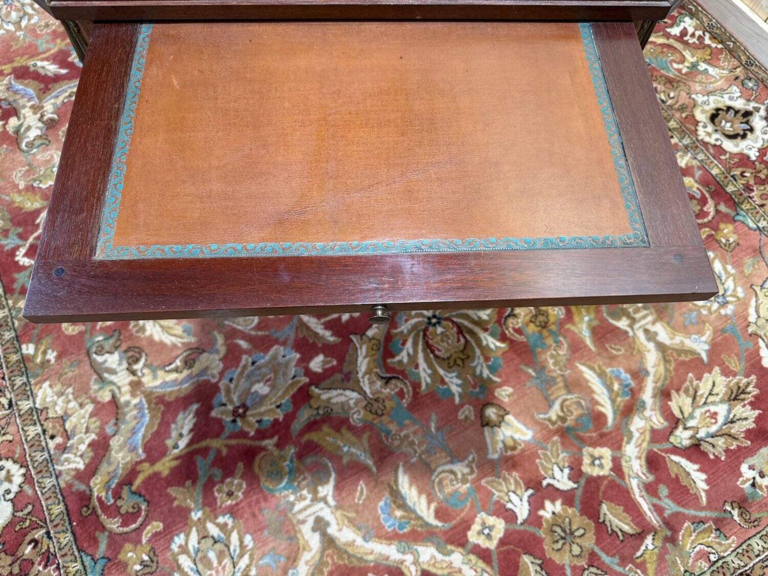 Louis XVI flat desk in mahogany, attributed to Jansen.