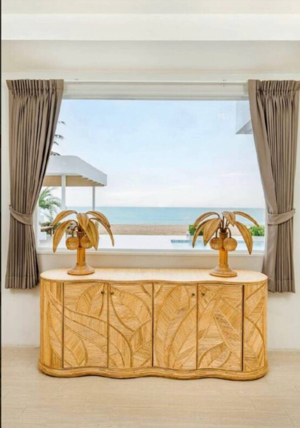 Rattan "leaves" enfilade