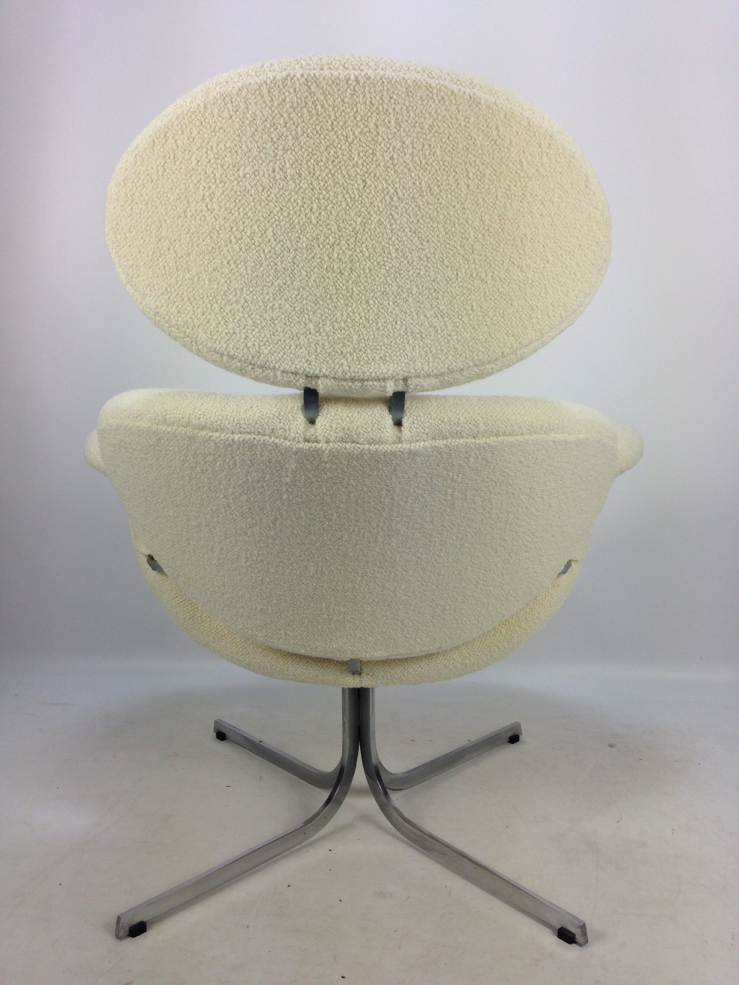 Tulip armchair by Pierre Paulin for Artifort 1959