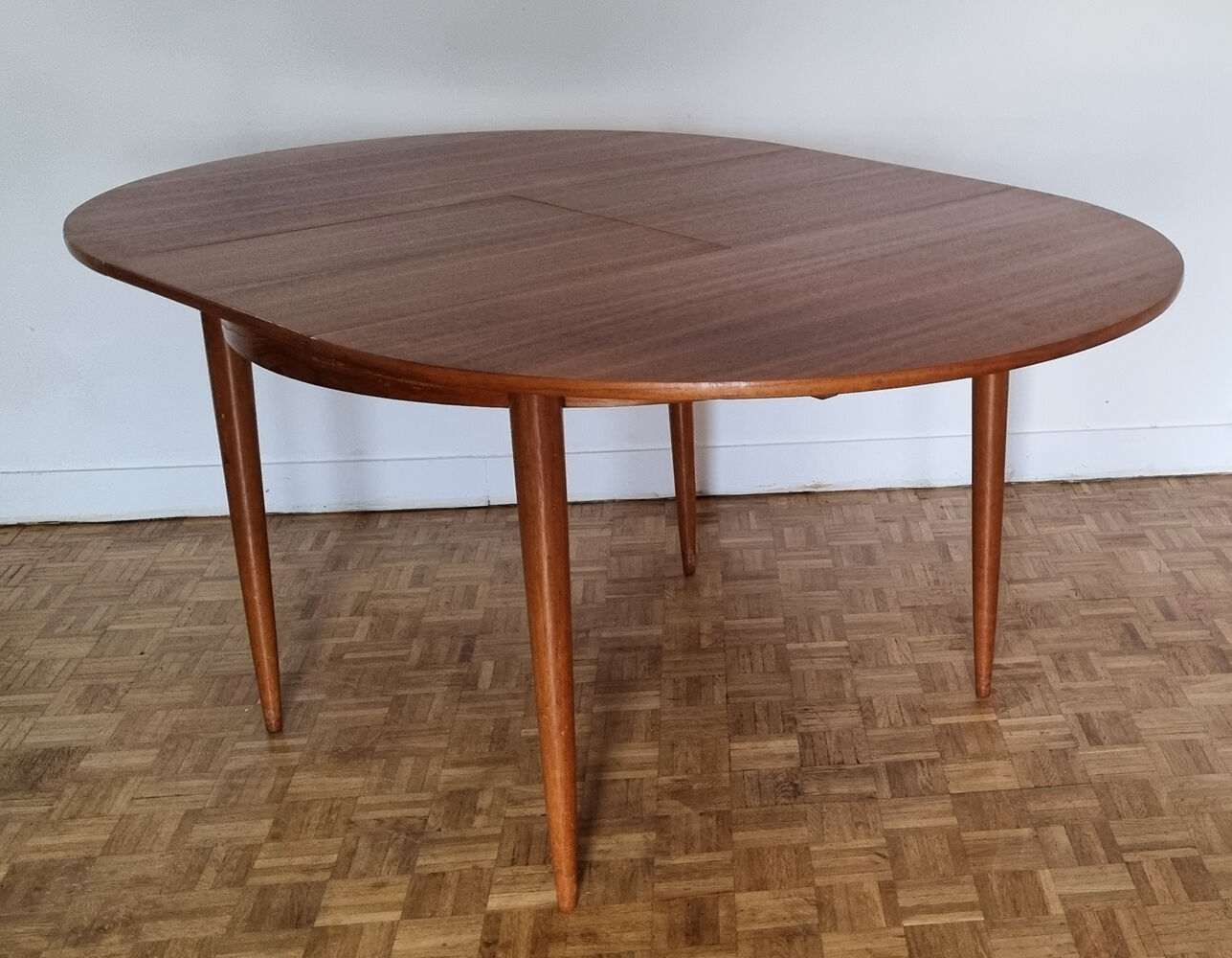 Round teak dining table, extendable, Scandinavian, vintage, 60s