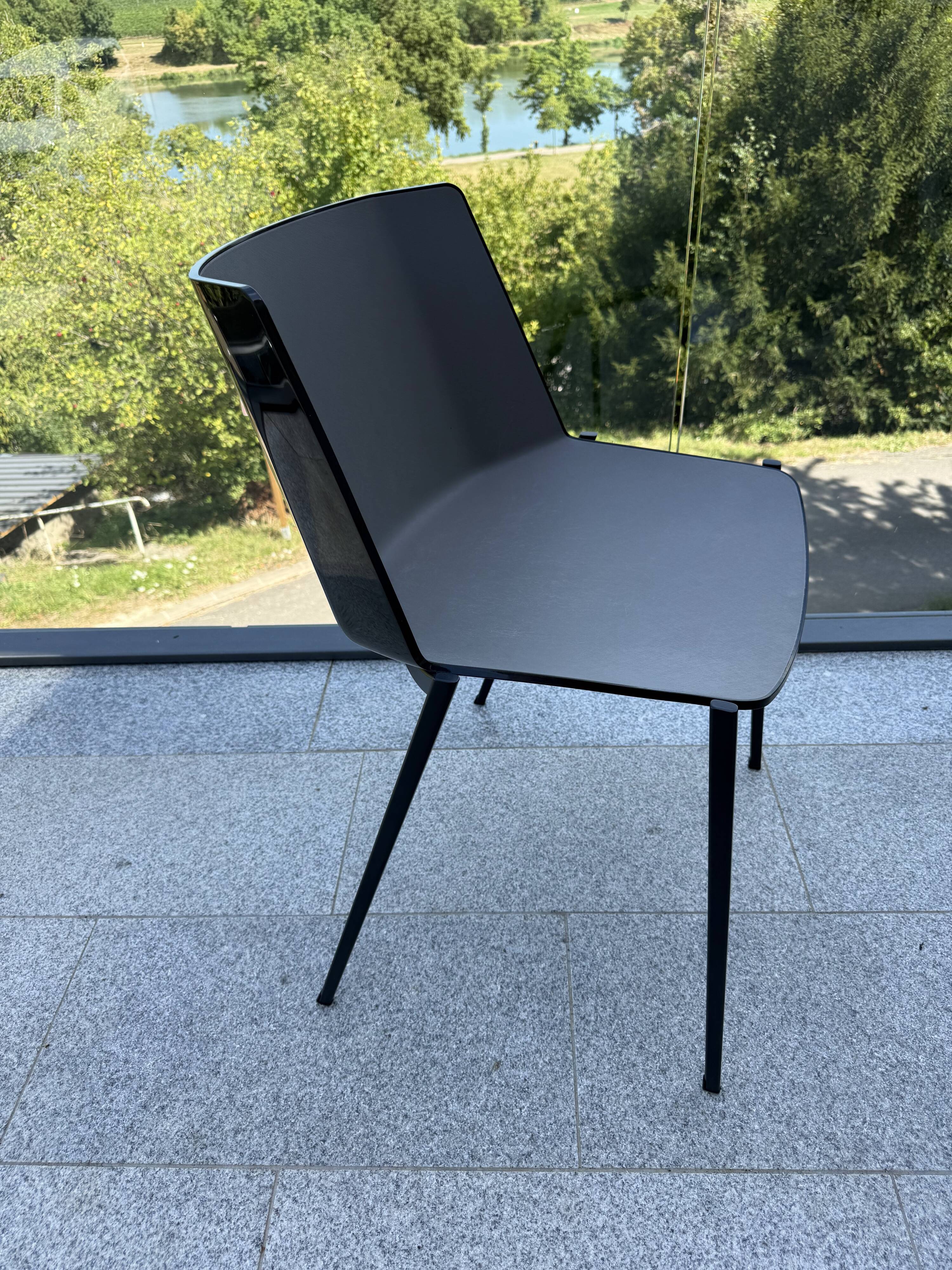 MDF Italia chair – AIKU, design Jean-Marie Massaud