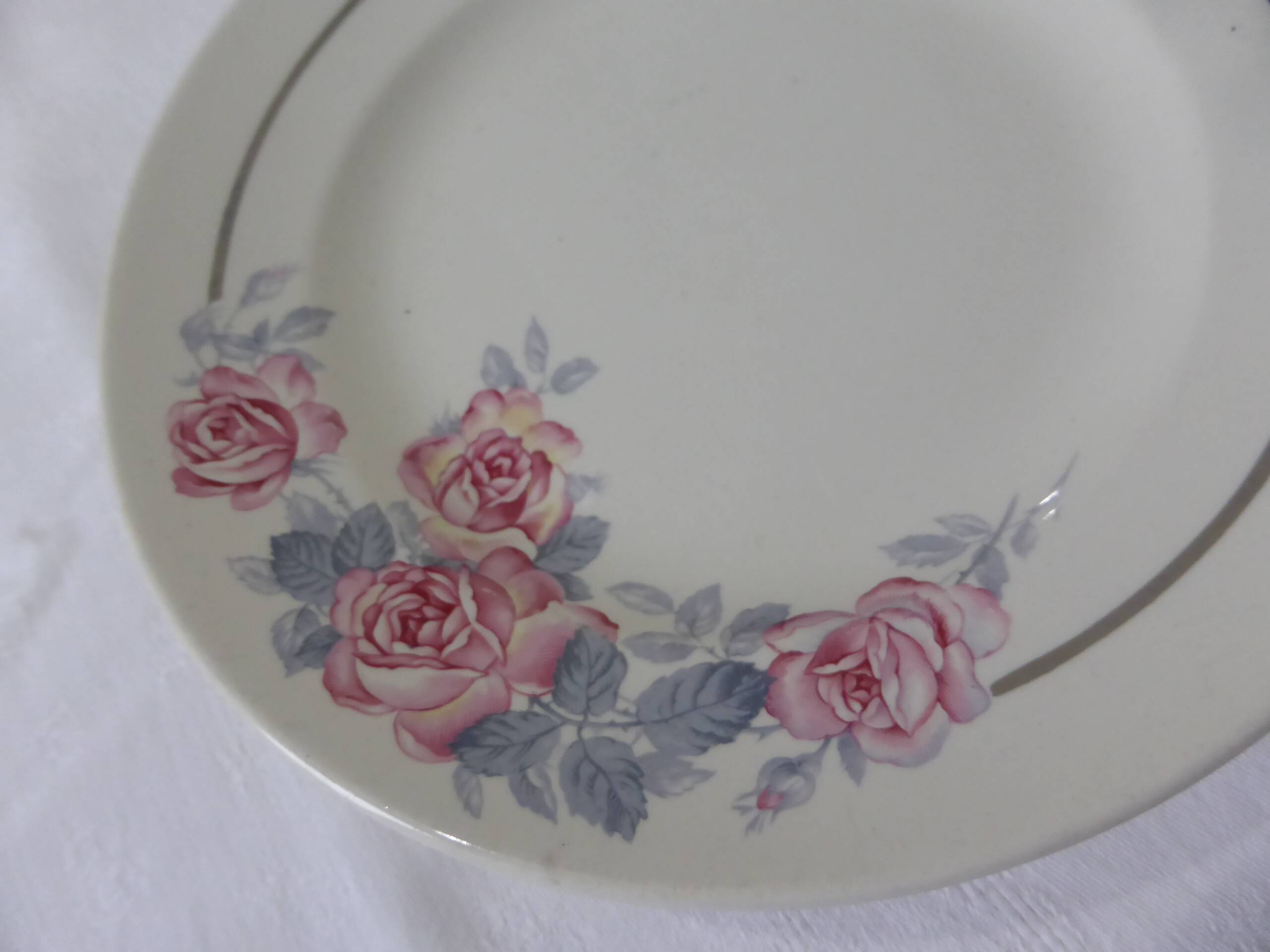 Dish servant on pedestal Digoin Sarreguemines 200320