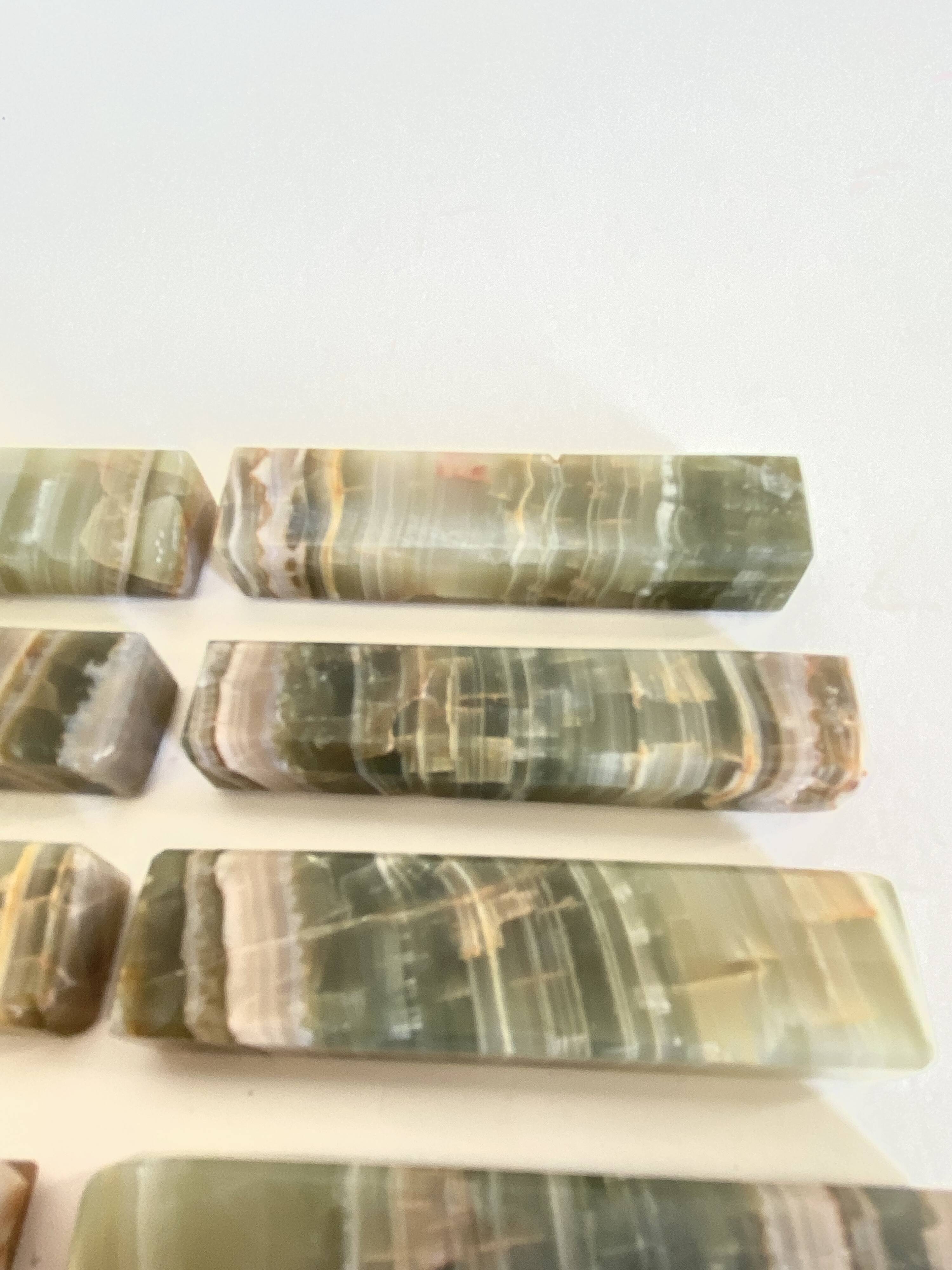 8 onyx knife holders