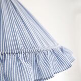Conical suspension with fine stripes and Emilia "marina" shade.