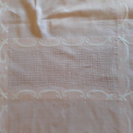 Pink tablecloth 80s