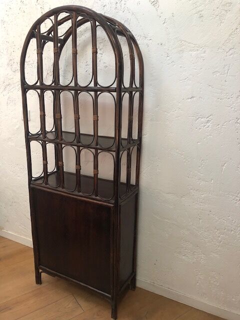 Shelf rattan library