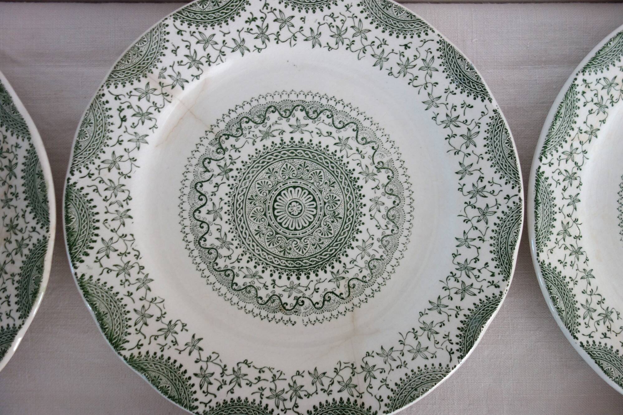 6 flat plates Fine Ware earthenware