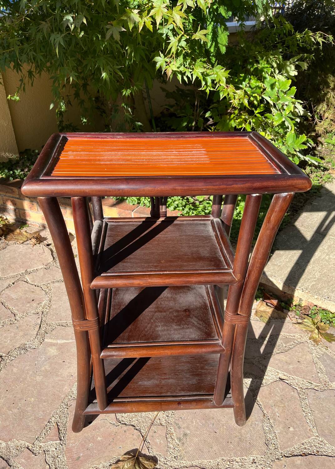 Shelf on rattan legs
