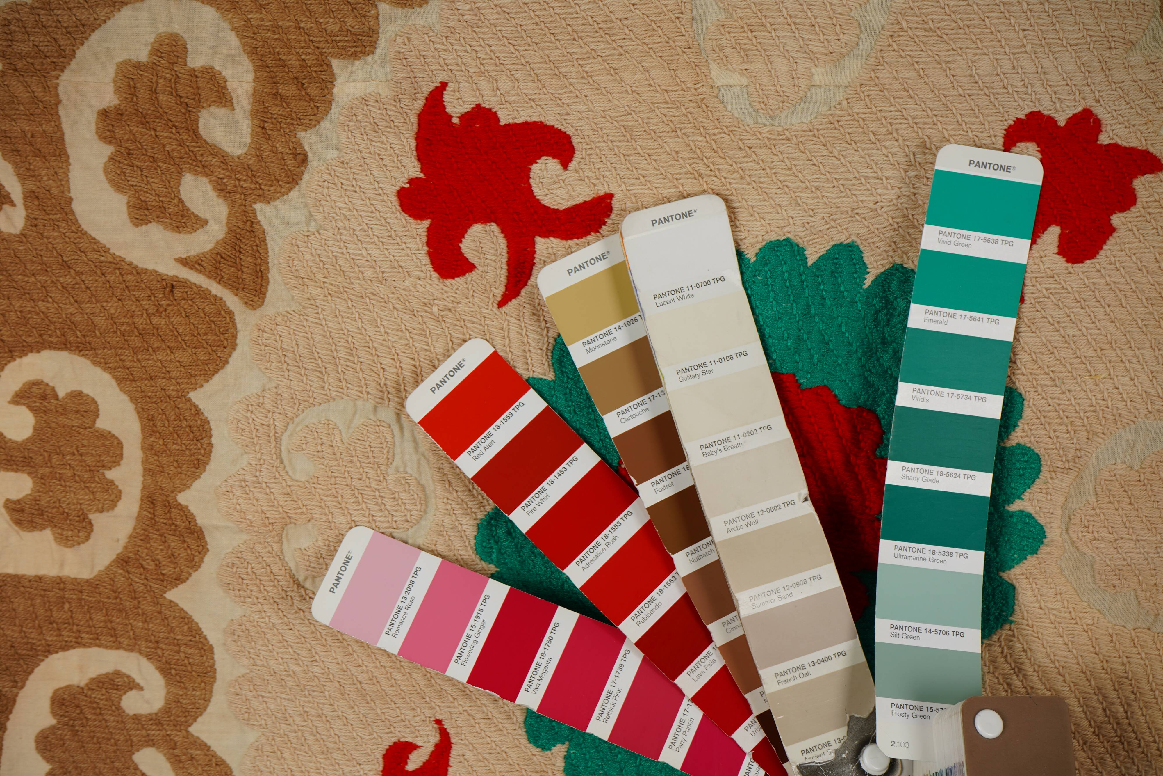 Vintage Turkish hand-knotted rug 118x128 cm