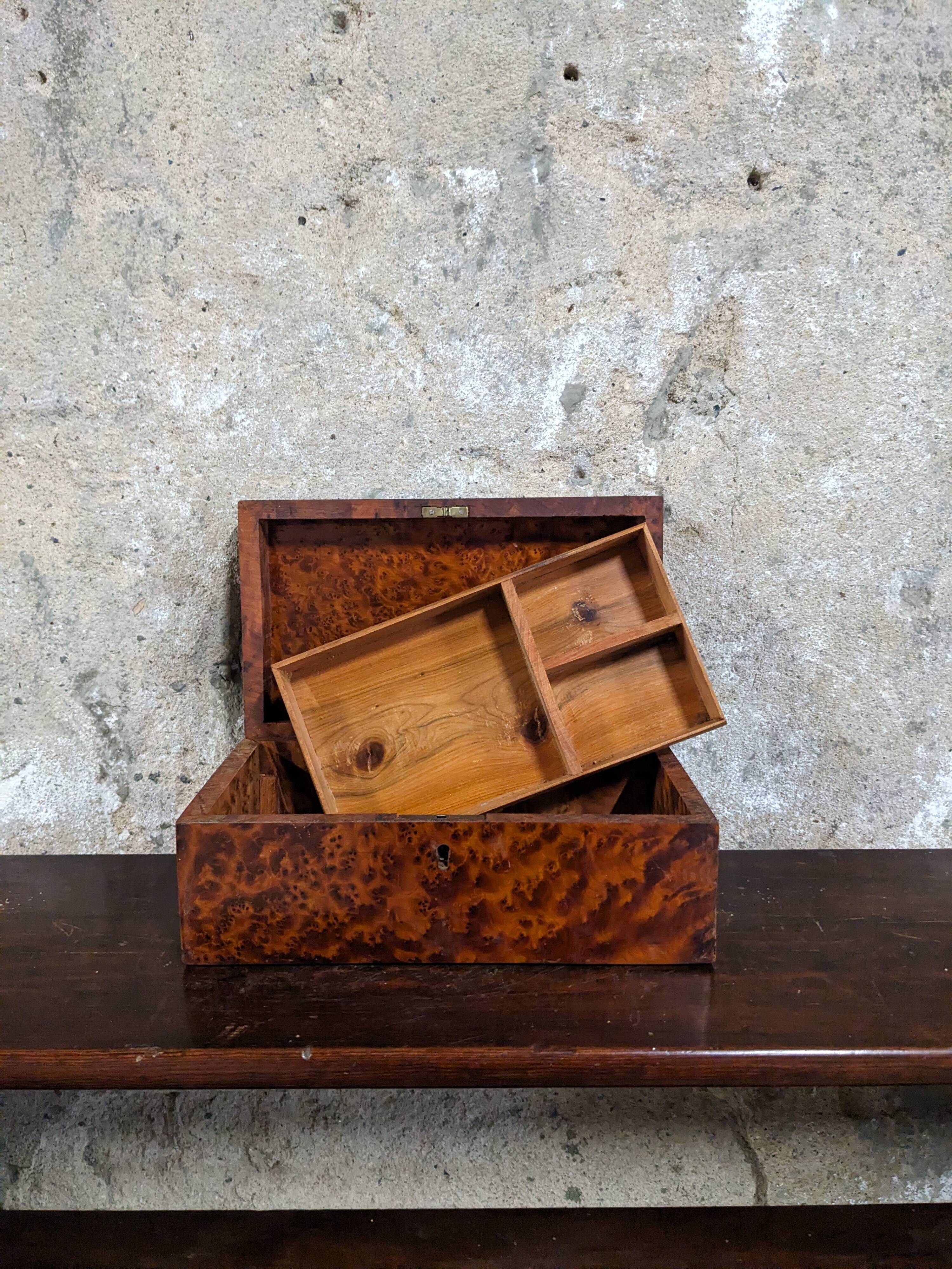 Thuja wood writing set