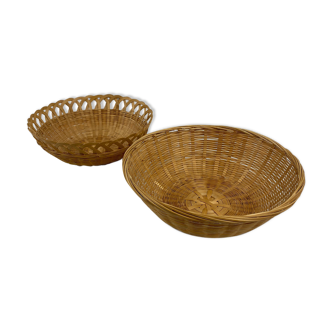 2 wicker round bread baskets