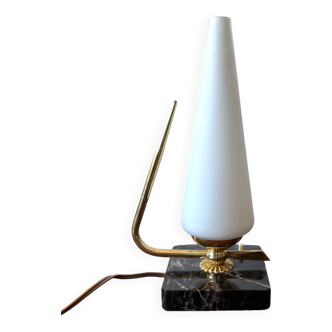 Small table lamp with white tulip marble base