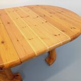 Vintage Scandinavian round dining table by Rainer Daumiller in pine from the 1960s.