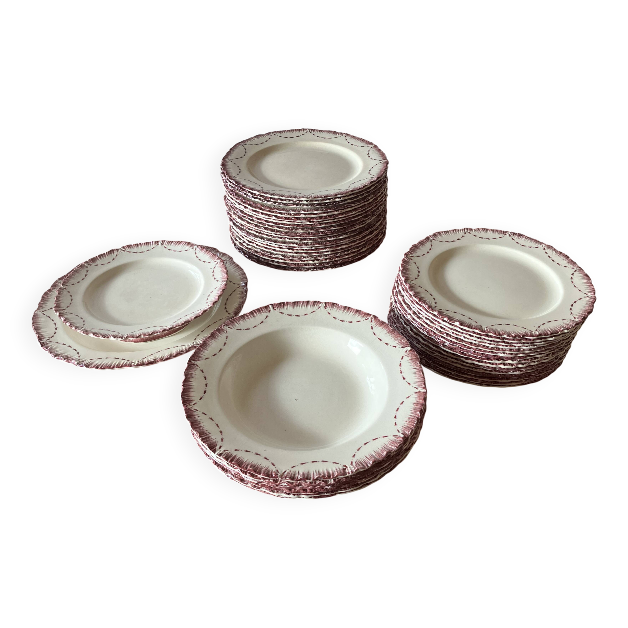 Wedgwood dinner service, 43 pieces.