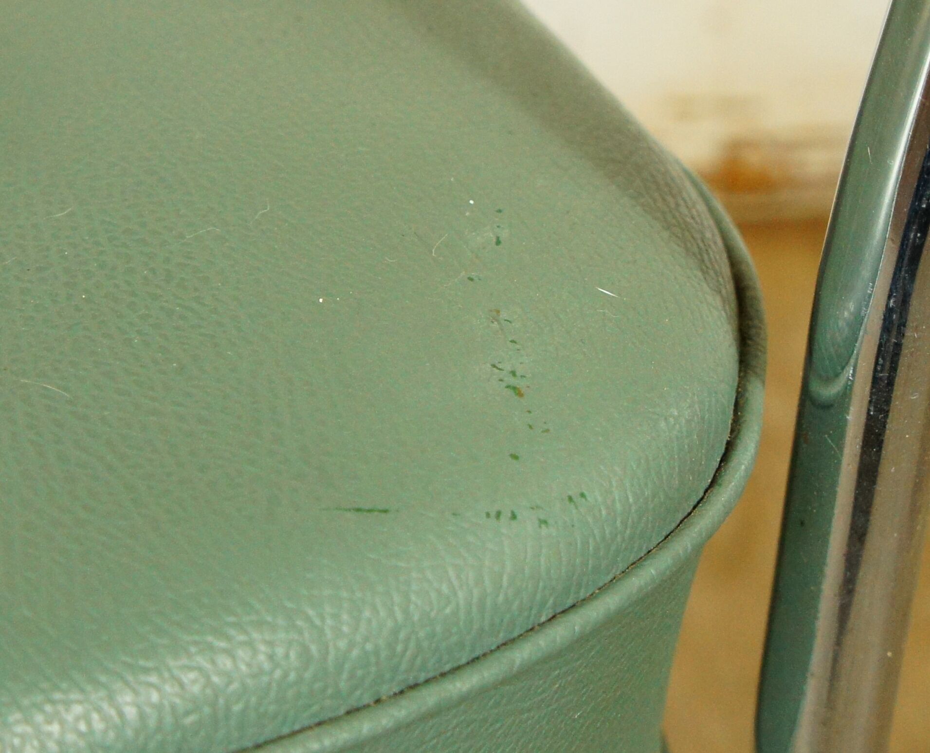 Industrial chair Pullman Ronéo 1950