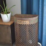 Old paper bin on rue Montrouge