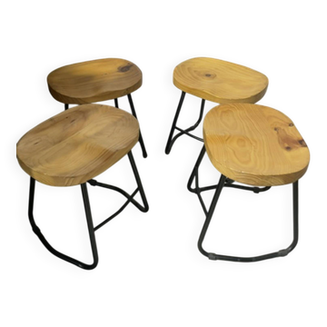 4 tabourets en bois massif et structure métallique