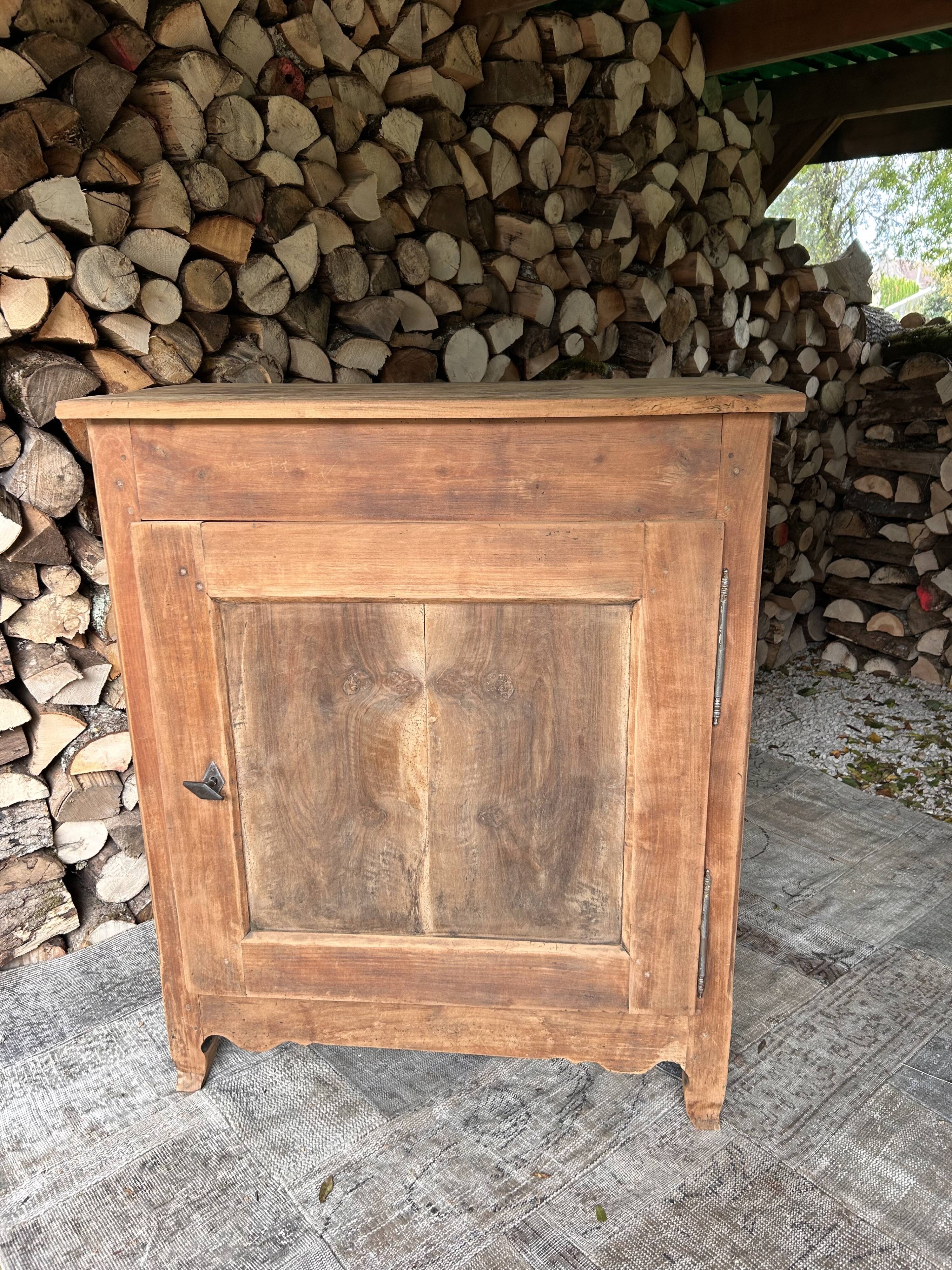 Large solid wood jam cup