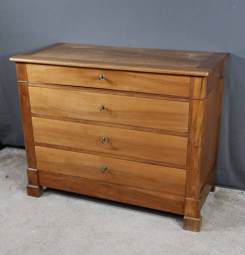 Walnut Chest of Drawers, Restoration Period – 1st Part 19th