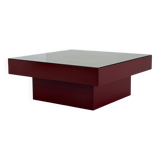 Table basse italienne rouge du milieu du siècle avec plateau en verre