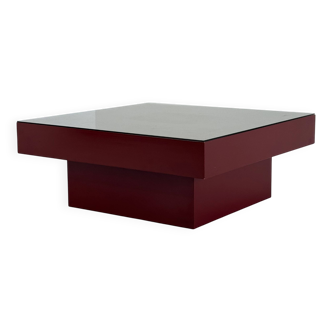Table basse italienne rouge du milieu du siècle avec plateau en verre