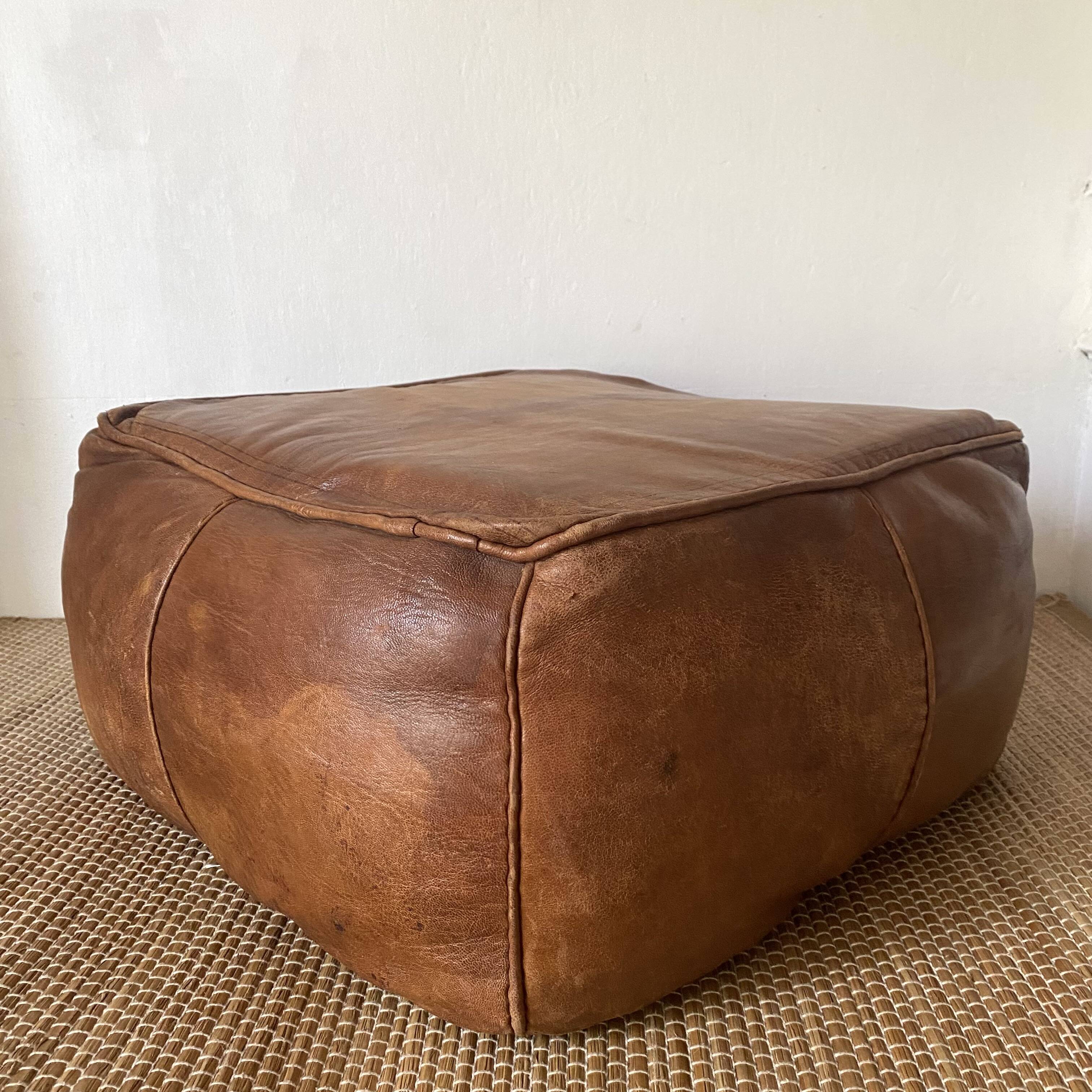 Pouf en cuir vintage carré