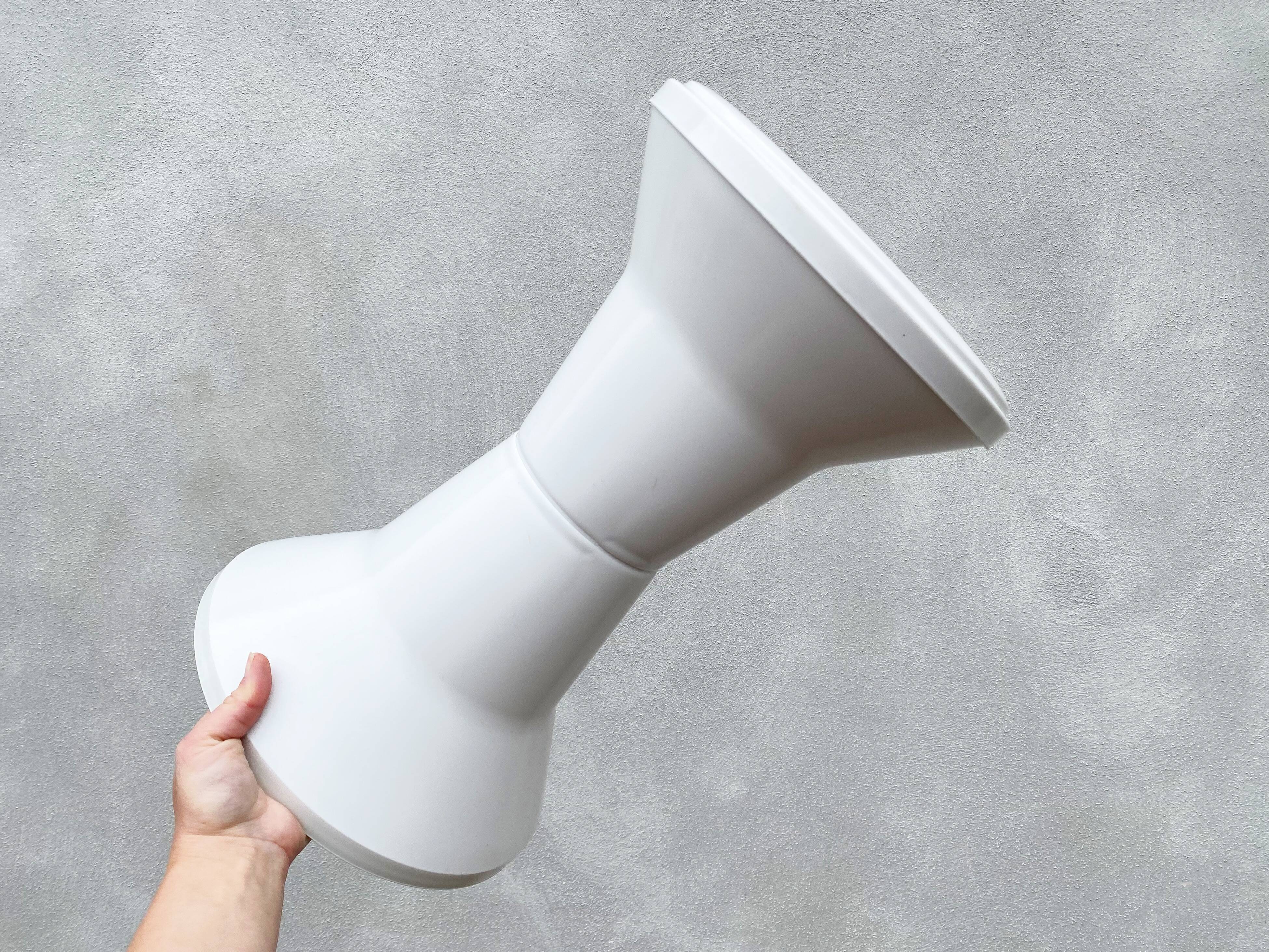 Vintage Space Age Tam Tam diabolo stool, 1970s plastic design