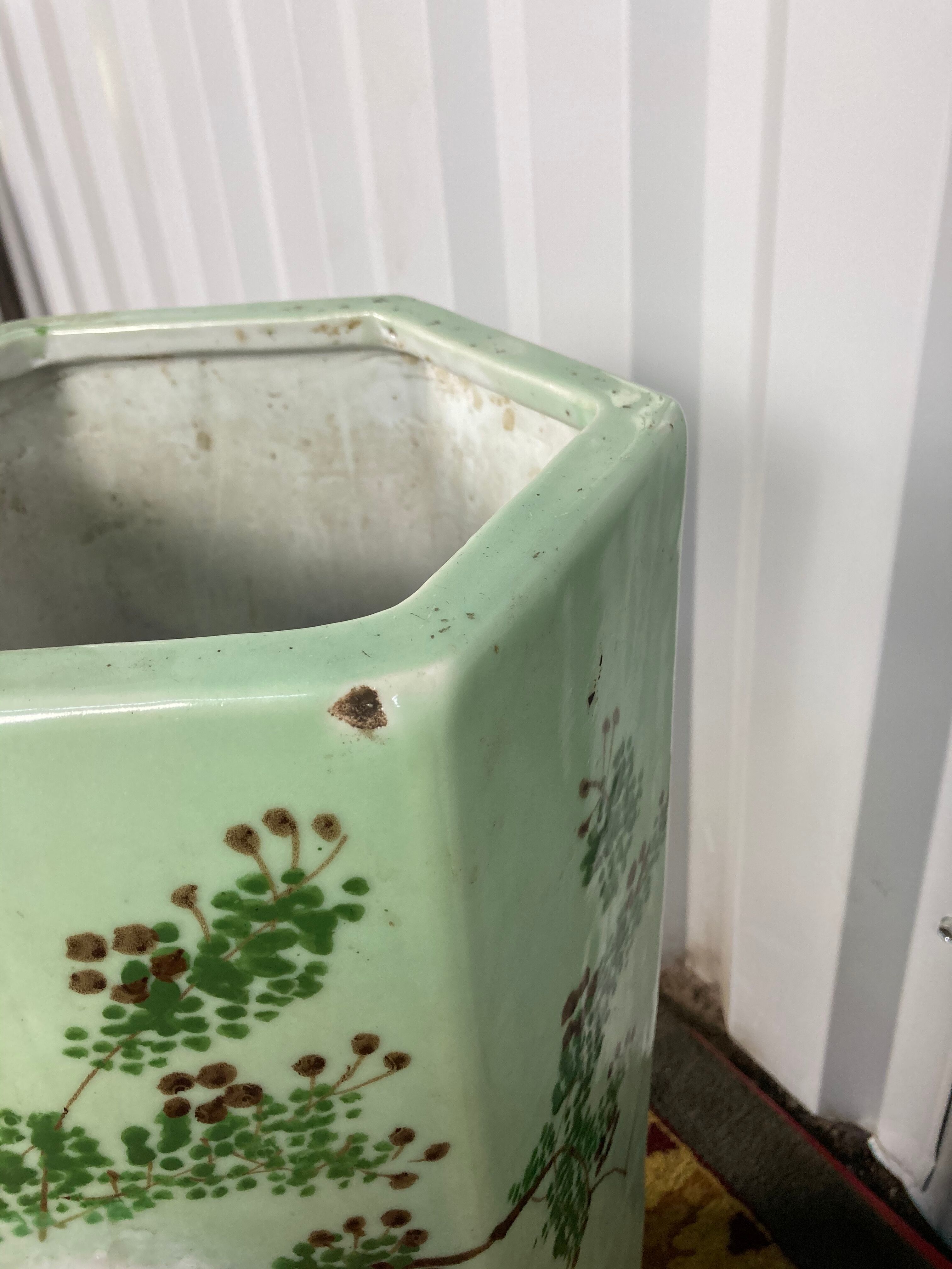 Chinese umbrella holder