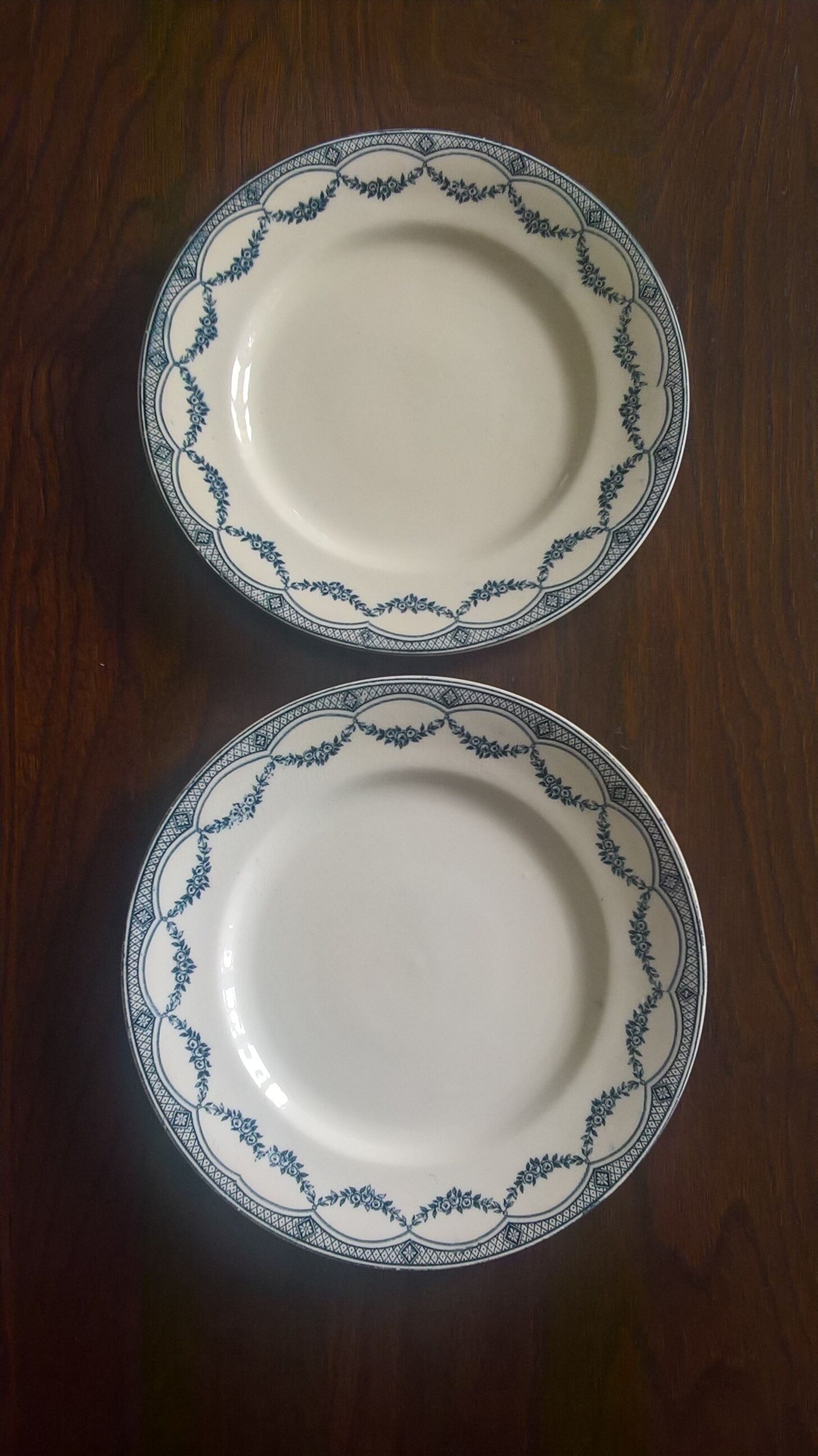 2 flat plates Salins "Little Trianon"