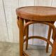 Tabouret en bois courbé